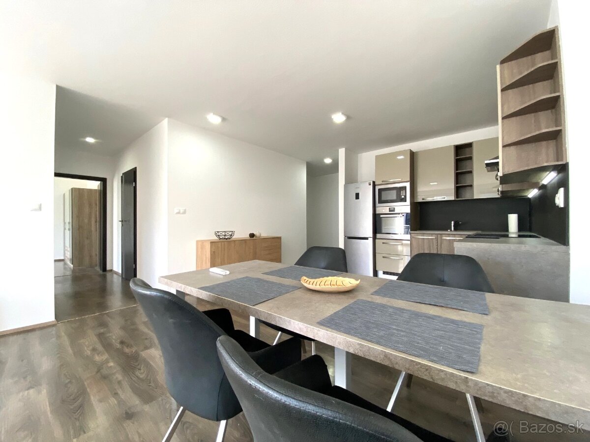 3i. byt 82m, 1x GP, rezidencia KOLÍSKY, ul. Ota Holúska, ZB - 5