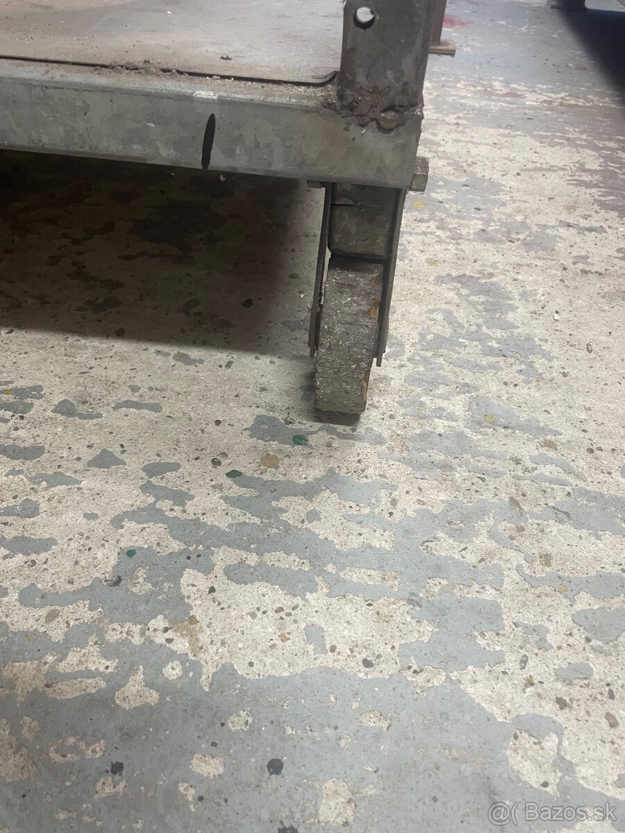 Pracovní stôl do dielňe - 5