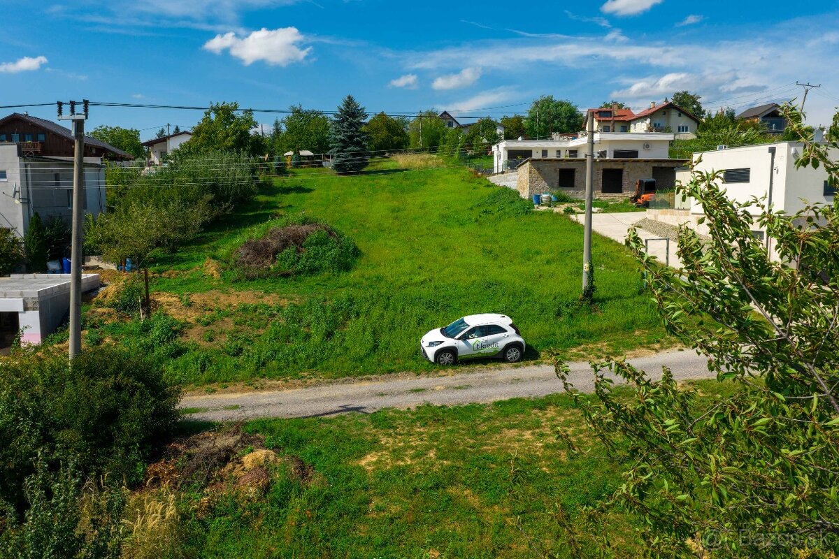 PREDAJ - STAVEBNÝ POZEMOK - ZLATÉ MORAVCE - 5