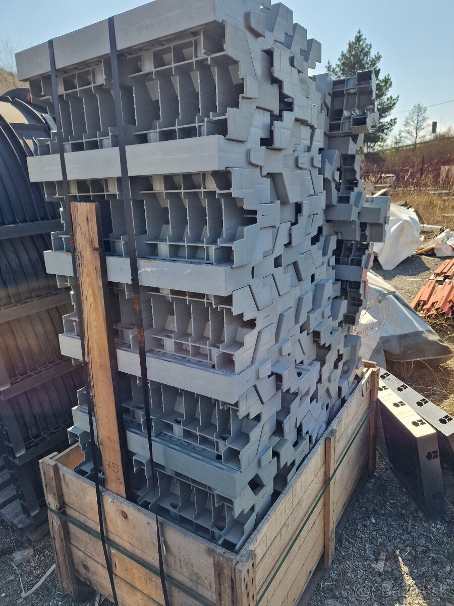 Plastove nosniky Geoplast - 5