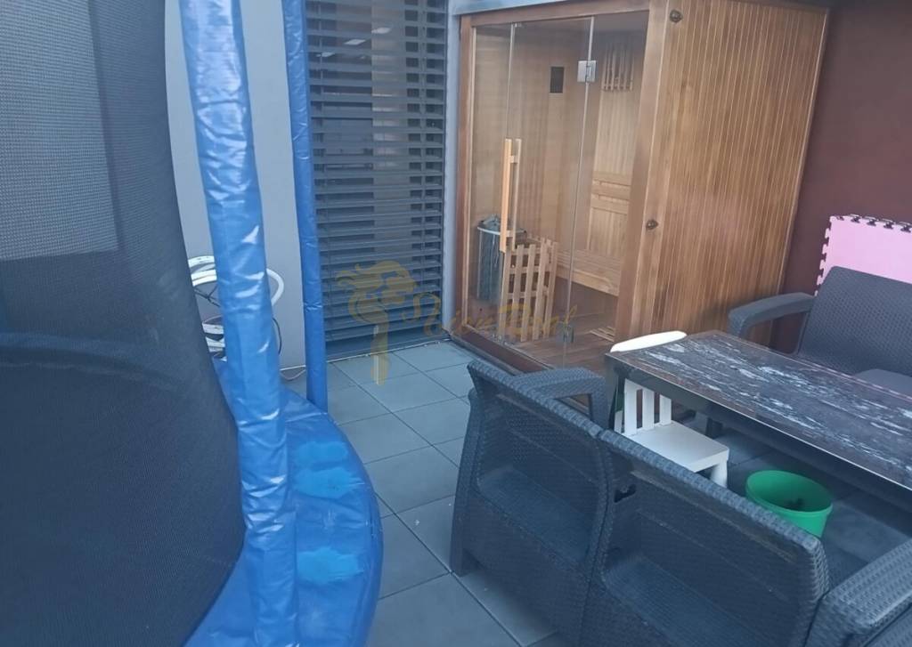 3-izb. byt, Zuzany Chalupovej, Petržalkou s veľkou terasou a - 5