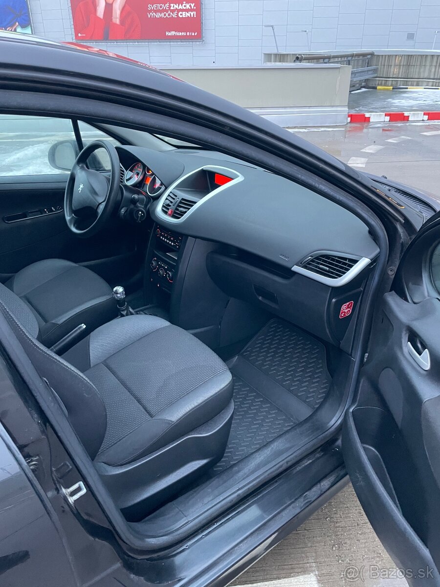 Peugeot 207 1.4 16V - 5