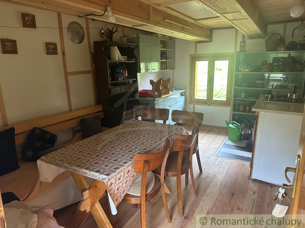 Drevenička na polosamote Klenovec - 5