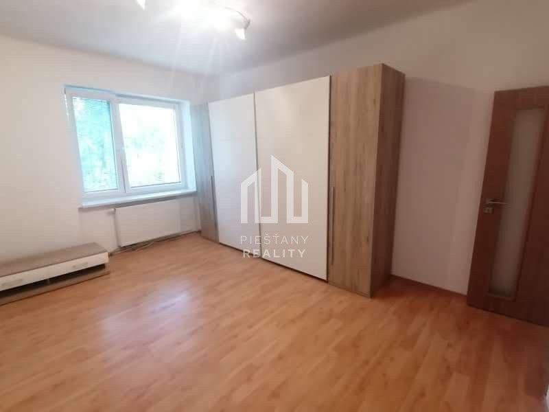 Na prenájom útulný 3izbový byt blízko centra v Topoľčanoch - 5