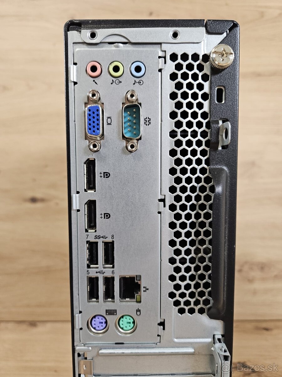 Lenovo M715s AMD A8 / 8GB RAM / 256GB SSD - 5