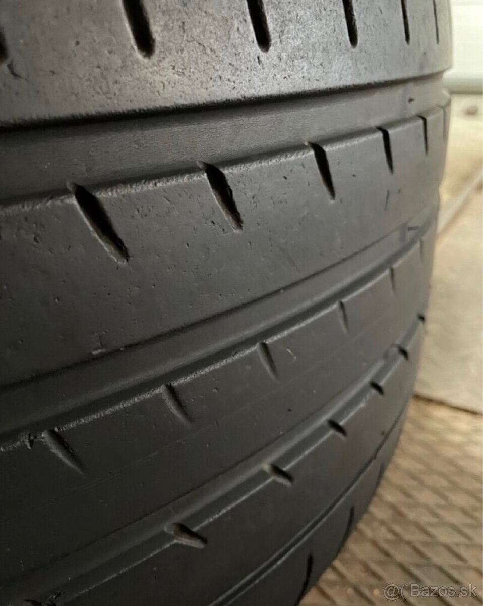 Yokohama 285/40 R21 letné - 5