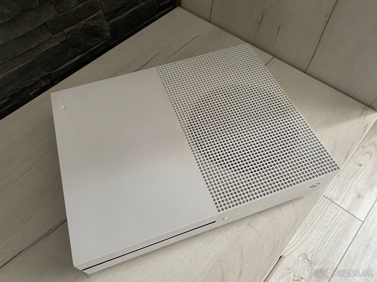 Xbox One S 500Gb - TOP STAV - 5