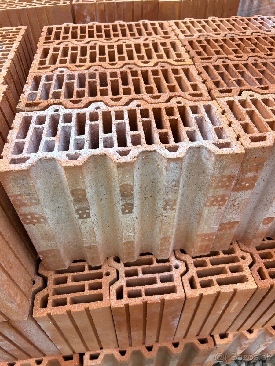 Predám tehly Porotherm profi - dohoda možná - 5