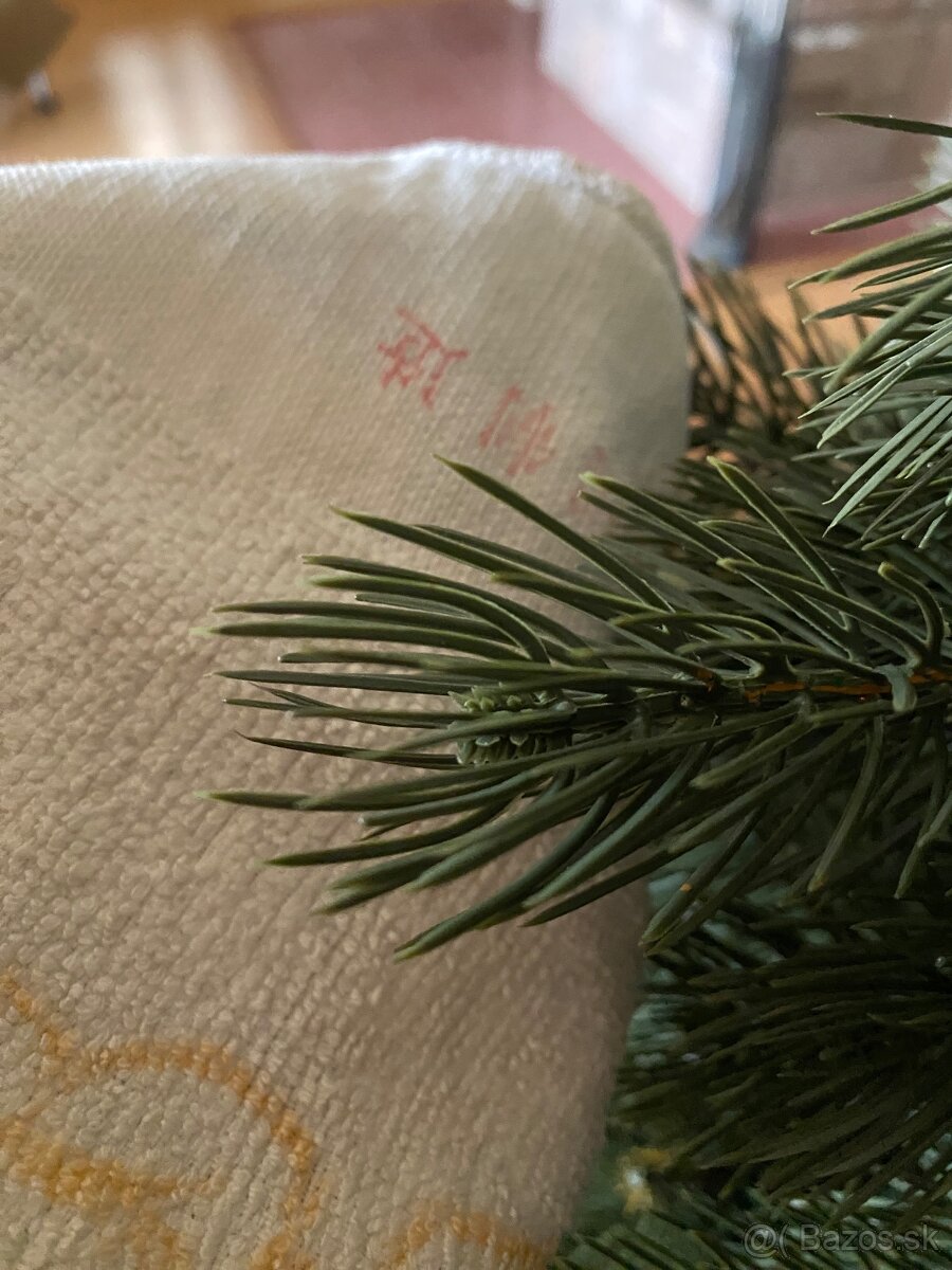 Predám 3d stromček borovicu 150cm - 5
