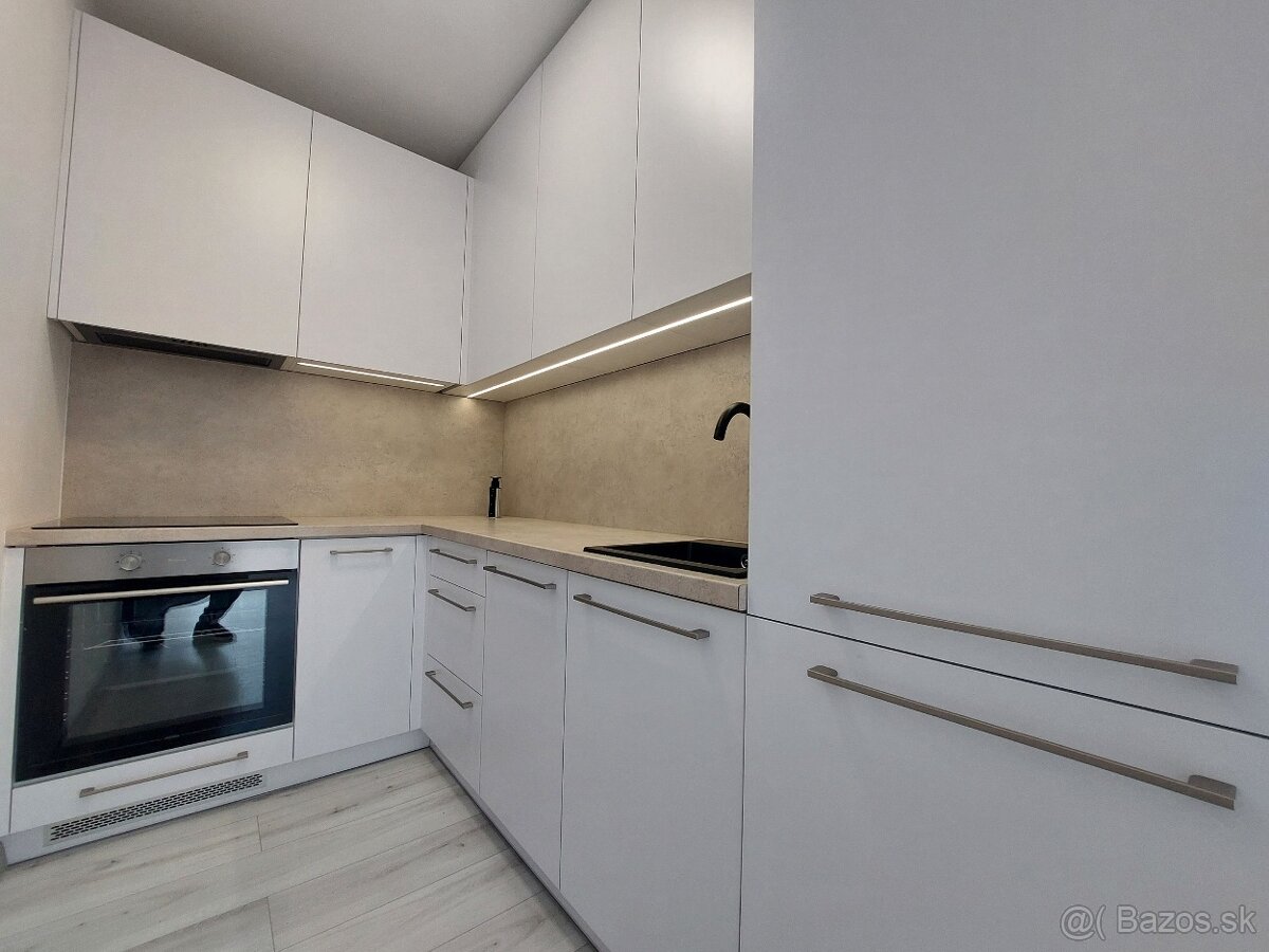 3-izbový byt 64 m2 zrekonštruovaný SNP Trenčianske Teplice - 5