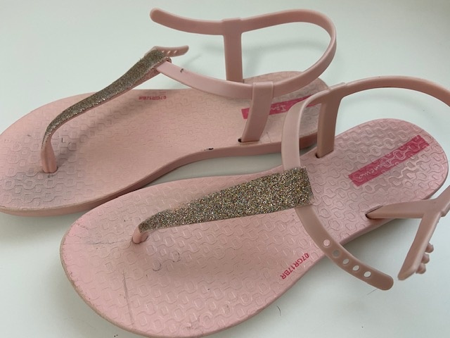 Darujem dievčenské sandálky Ipanema - 5