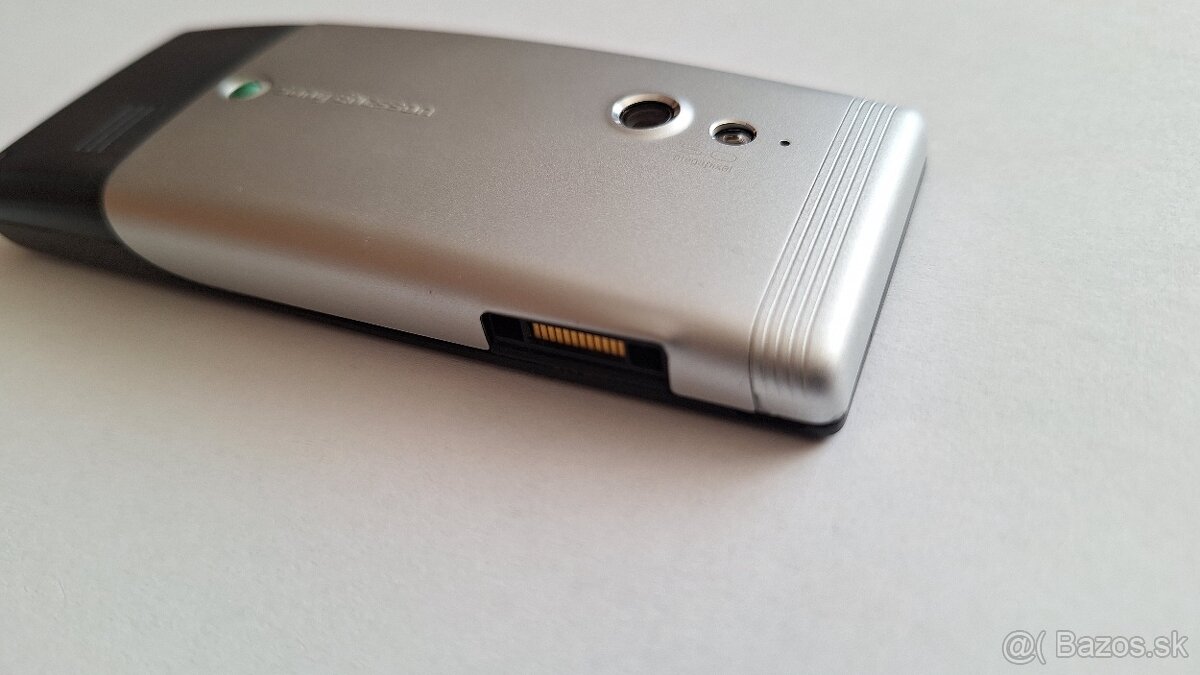 Sony ericsson J10i2 top stav - 5