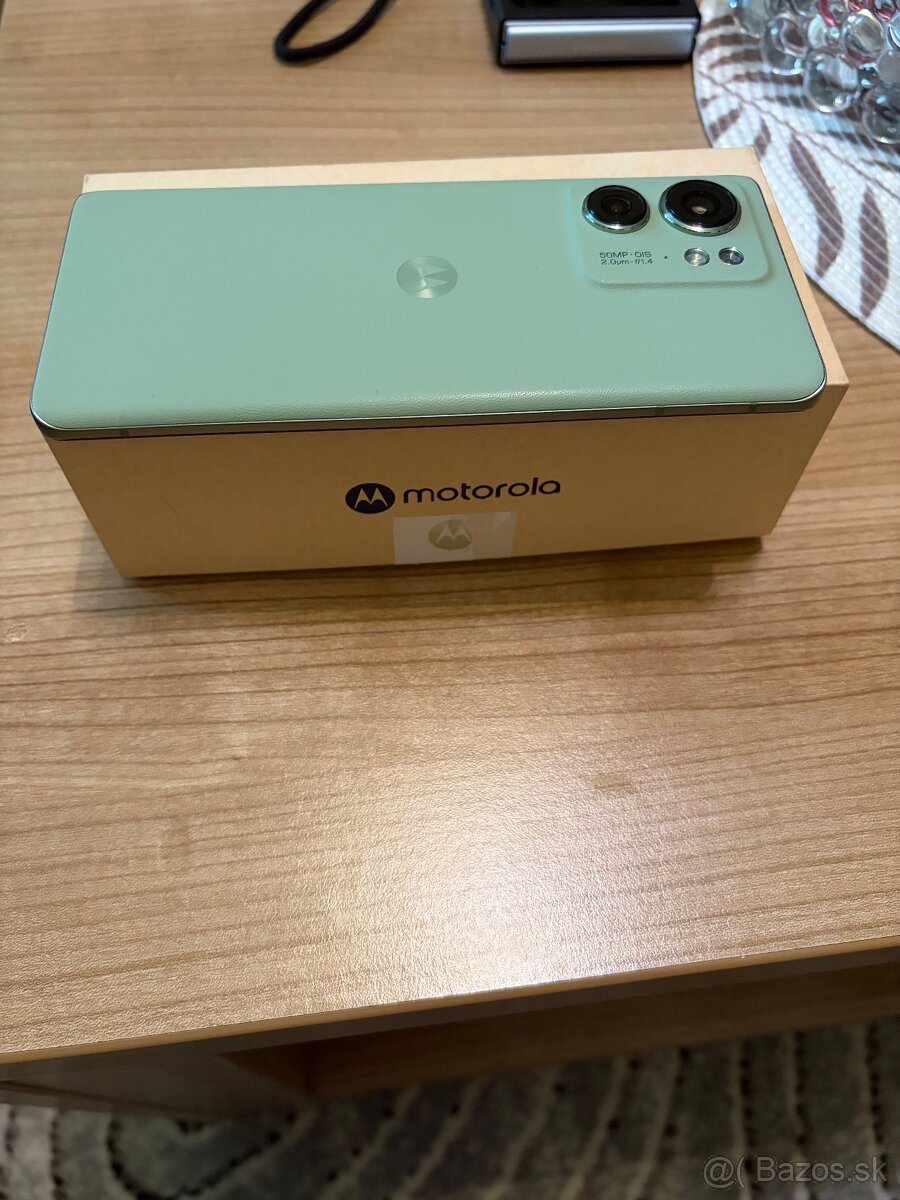 Predám Motorola Edge 40 12/ 256GB. - 5