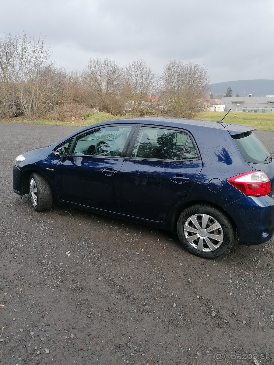 Toyota Auris Hybrid 2011 - 5