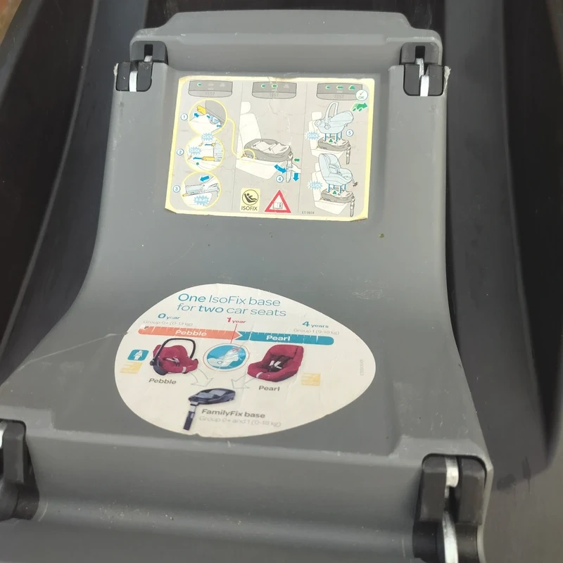 Maxi Cosy vajicko a izofix - 5