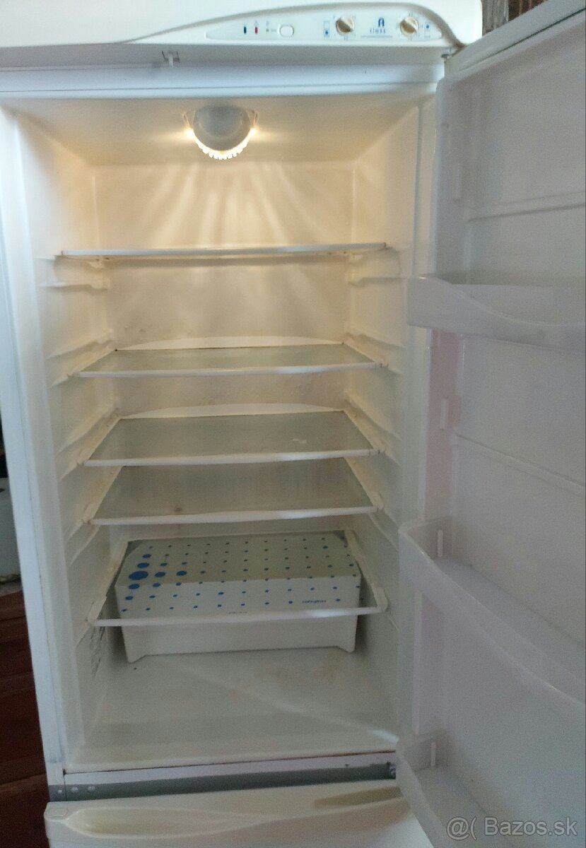 Chladnička s mrazničkou - 5