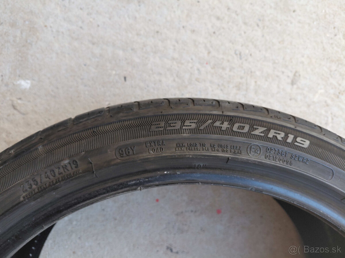 2ks letne Austone 235/40R19 - 5
