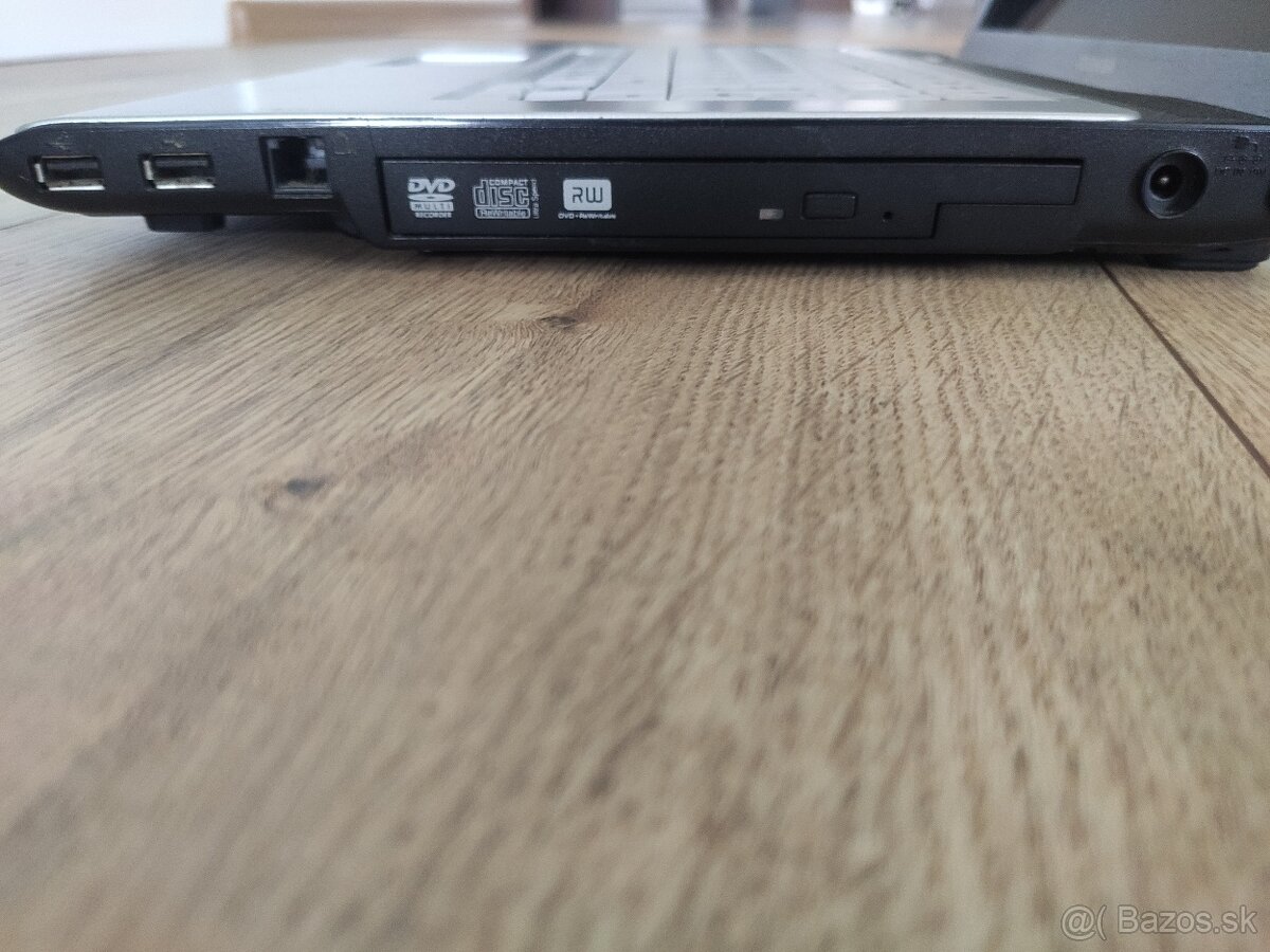 TOSHIBA Satellite A210 (AMD Athlon 64 X2 TK-57) Ubuntu 24.04 - 5