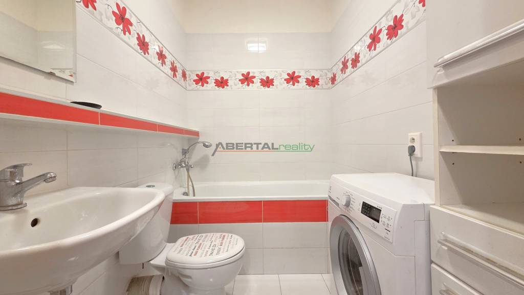 Predaj - dvojgarsónka s loggiou, Holíčska, Bratislava -Petrž - 5