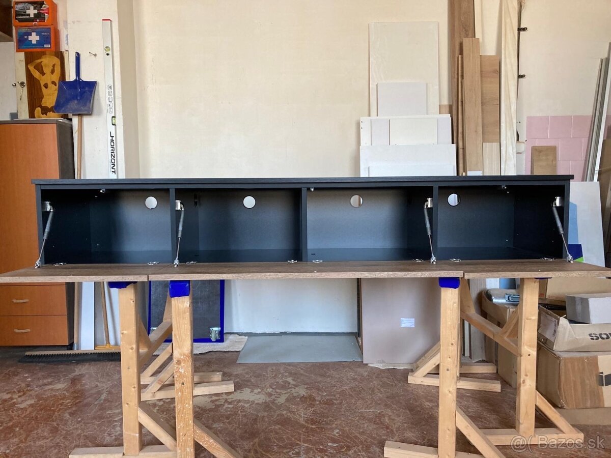 Skrinka pod televízor - 5