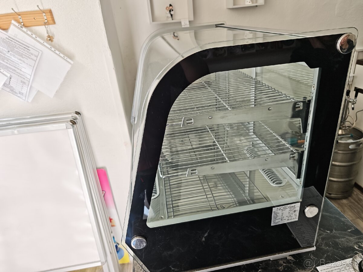 Predám chladiacu vitrínu na predaj zákuskov - 5