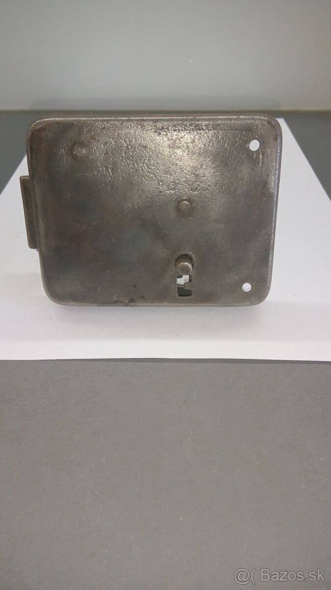Starožitný krabicový zámek - 5