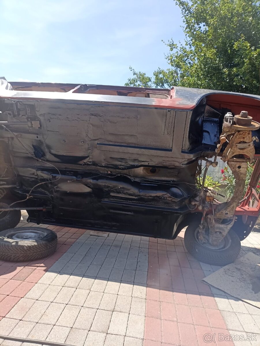 Predám nedokončený projekt LADA 2102 VB - 5