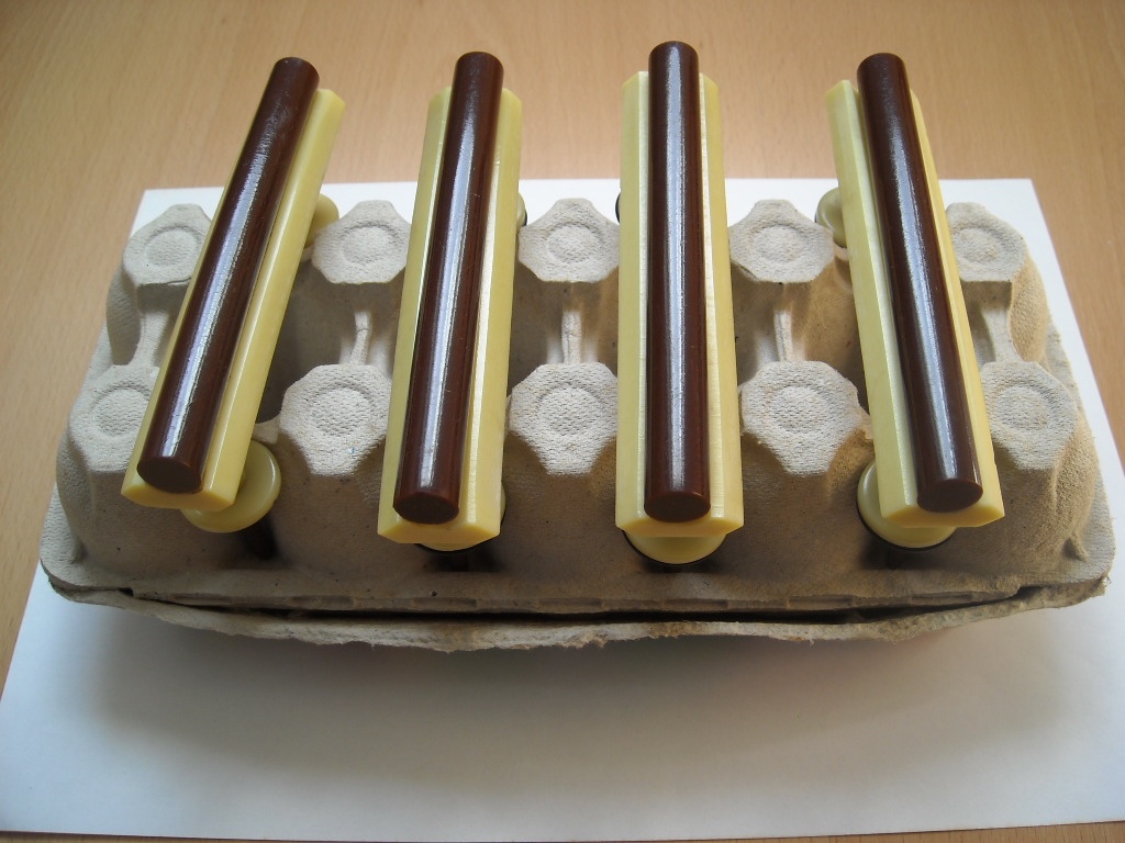 Kovania,úchytky catalin a iné - 5