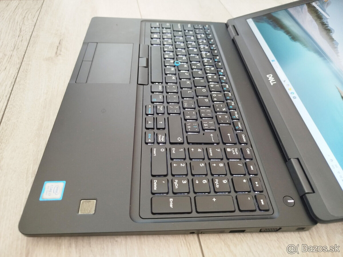 workstation Dell 3530 - Core i7-8850H, 32GB, 512GB SSD, W11 - 5