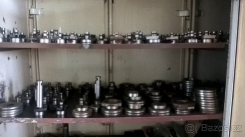 Rok výroby 1990, vysekávací lis TGRJ 25 NC - 5