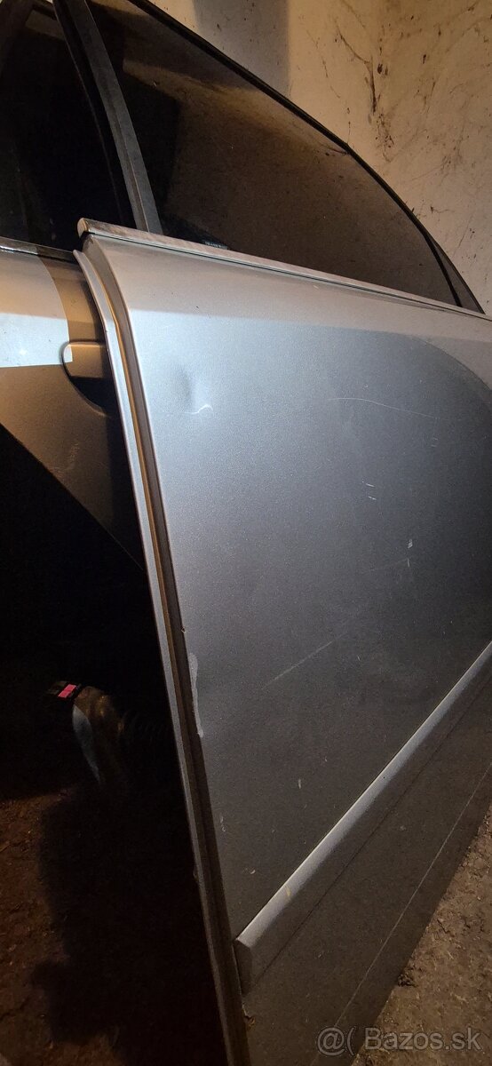 Predám diely z Audi A4 B6 avant - 5