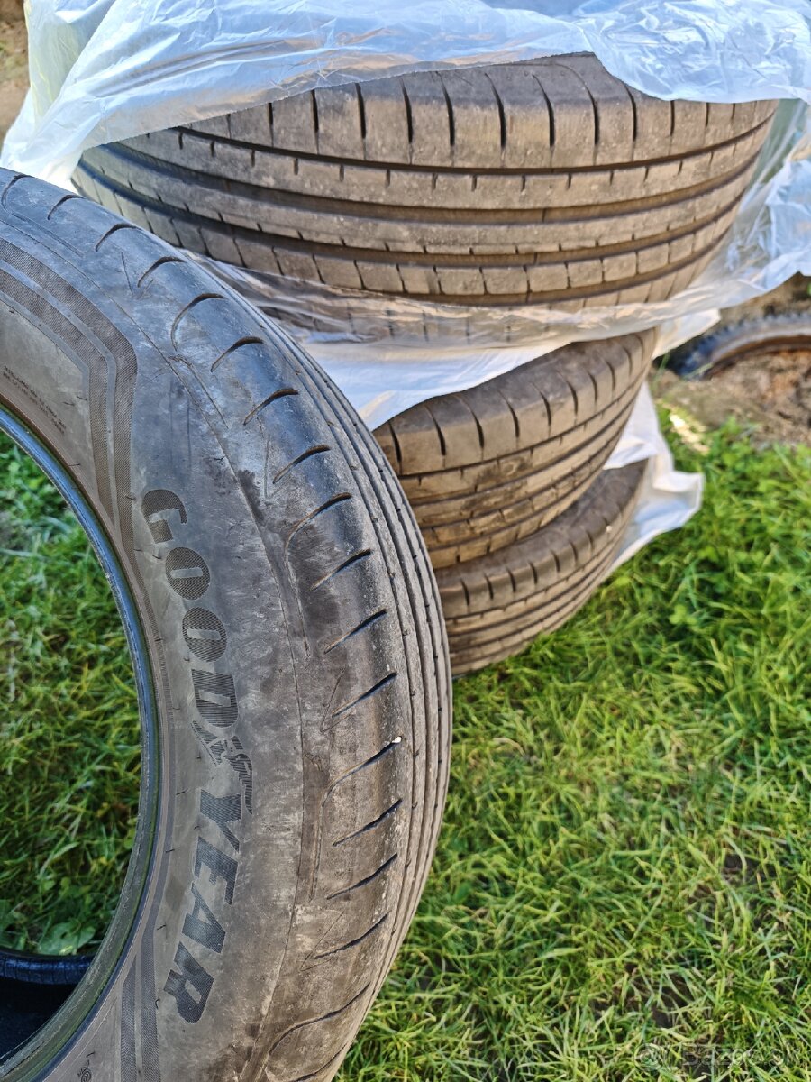 Letné pneumatiky Goodyear 235/65 R18 - 5