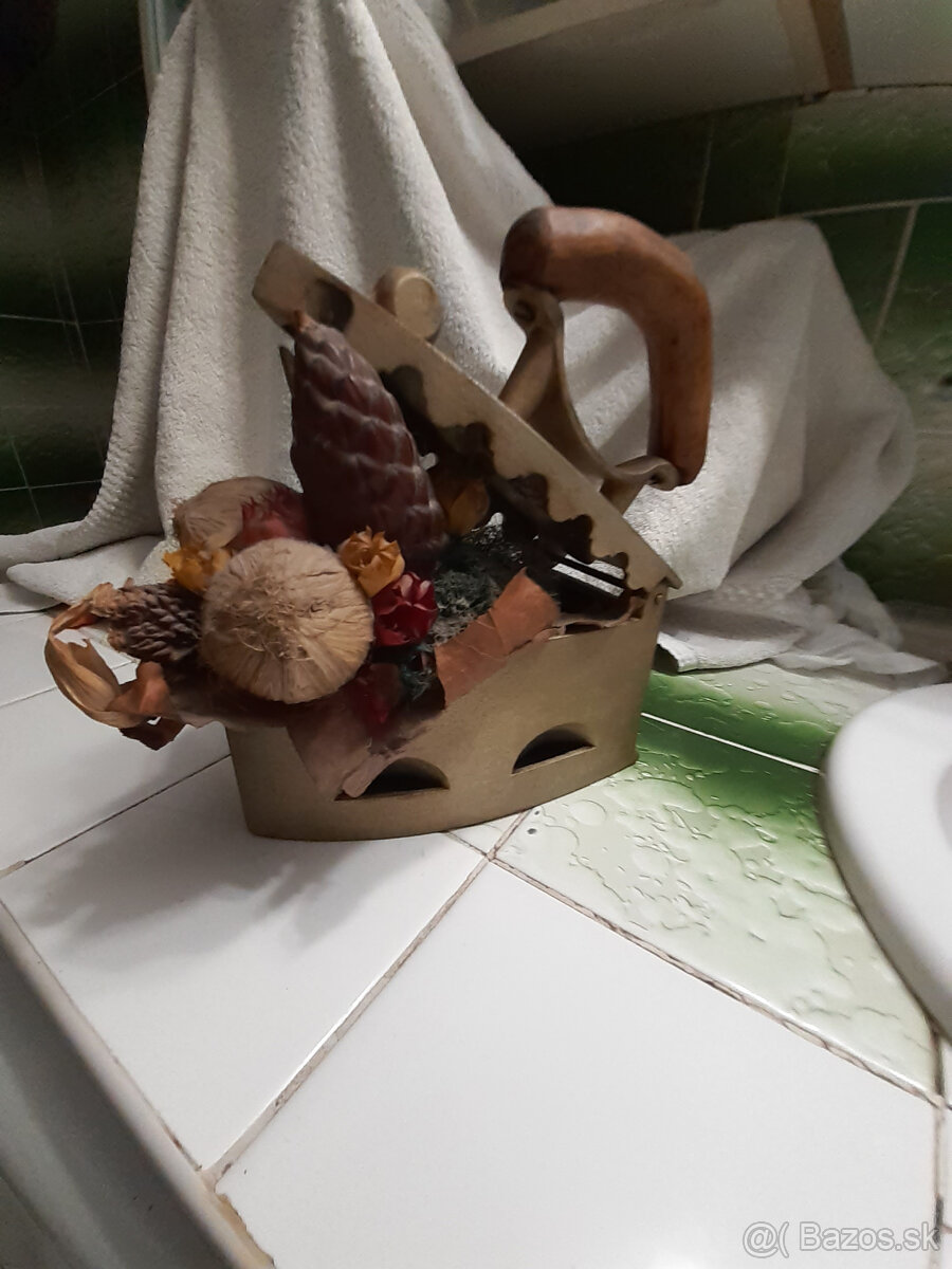 Stará žehlička na uhlie - ako zo zlata, vyčistená - 5