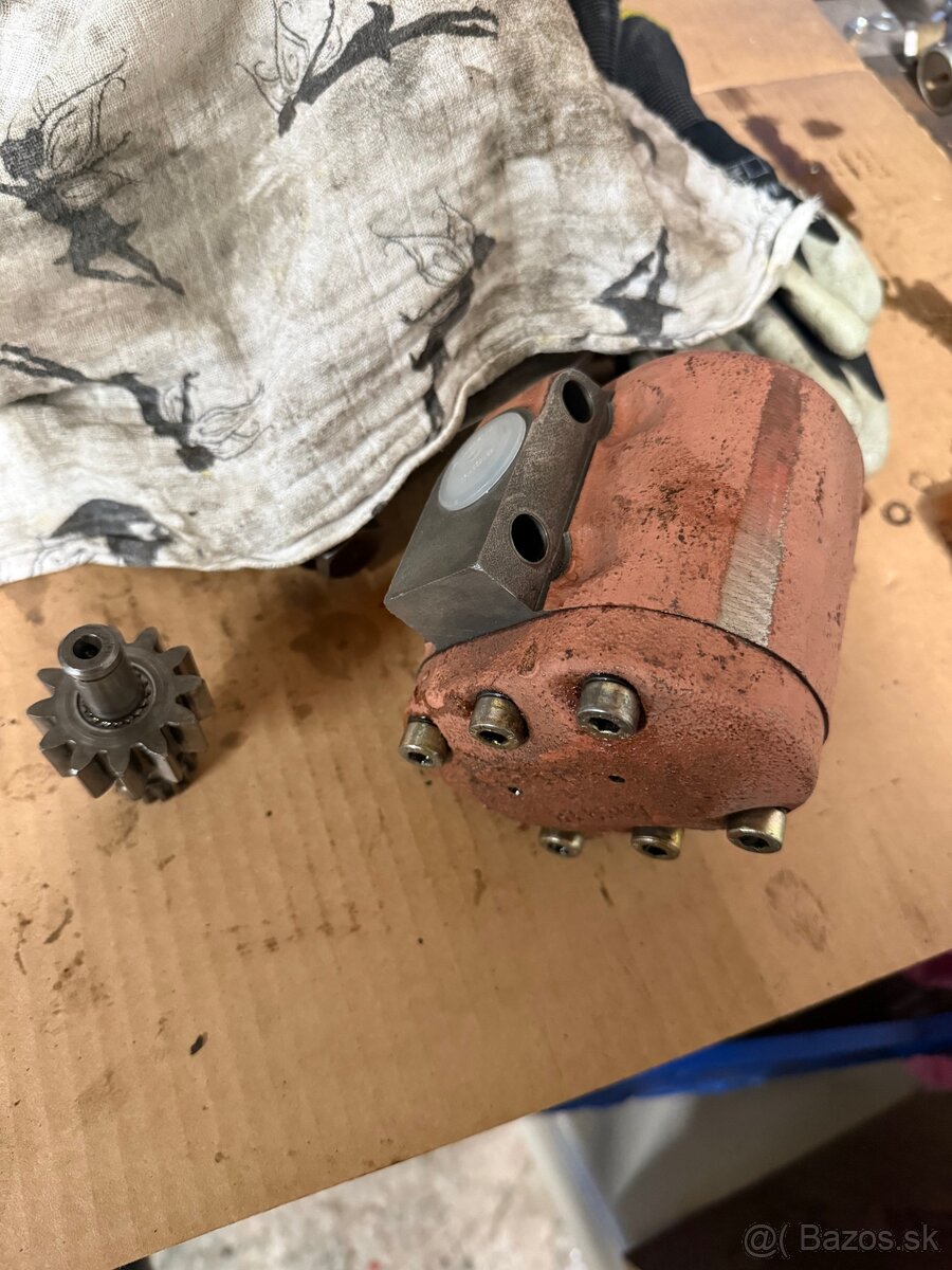 2X Čerpadlo hydrauliky originál Zetor - 5