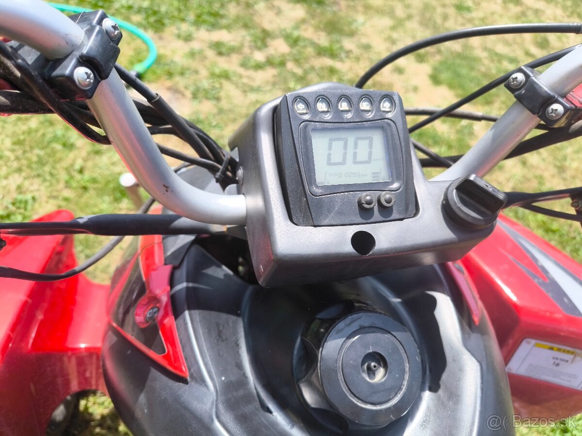 Štvorkolka ATV 250cm3