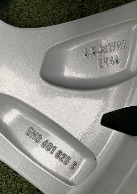 Originální Alu kola VW Golf 205/50/17 7mm DOT23 - 5