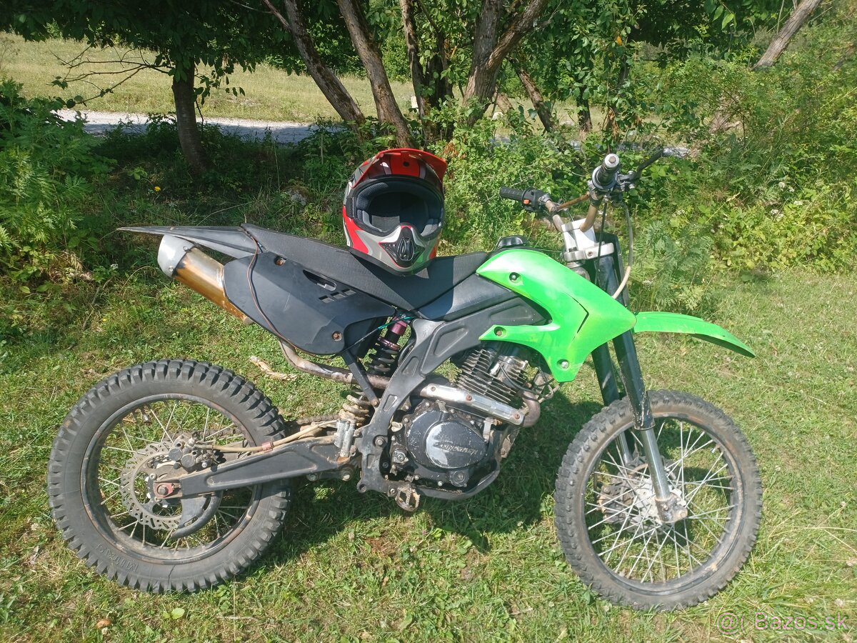 250