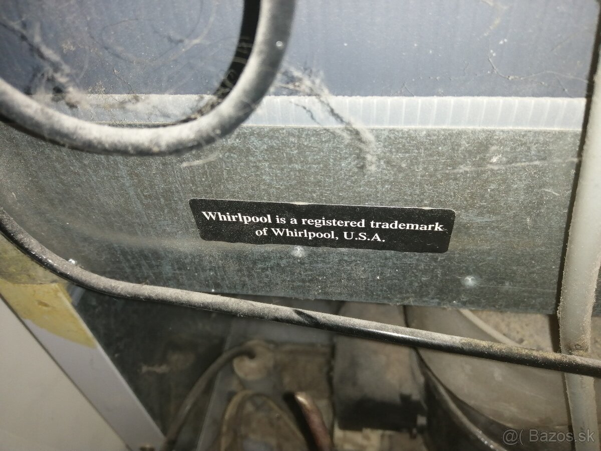 Funkčný motor z chladničky Whirpool ARC 5200 - 5