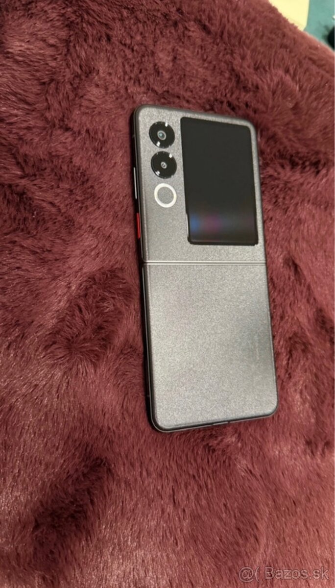 ZTE Nubia Flip 2 - 5