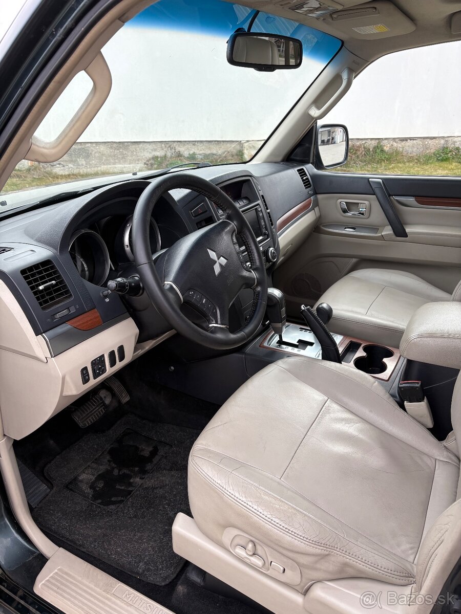 Mitsubishi Pajero 3.2 125kw 4x4 - 5