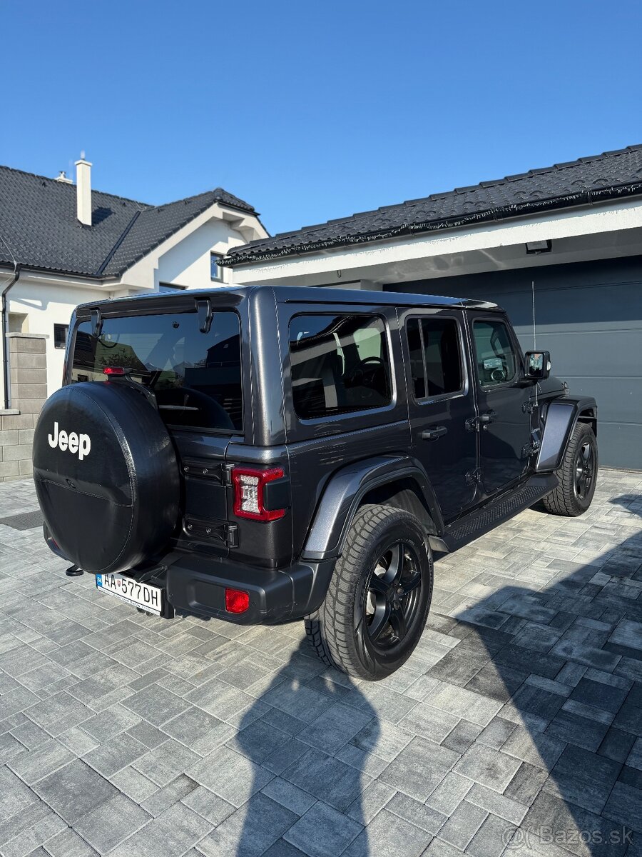 Jeep Wrangler Sahara - 5