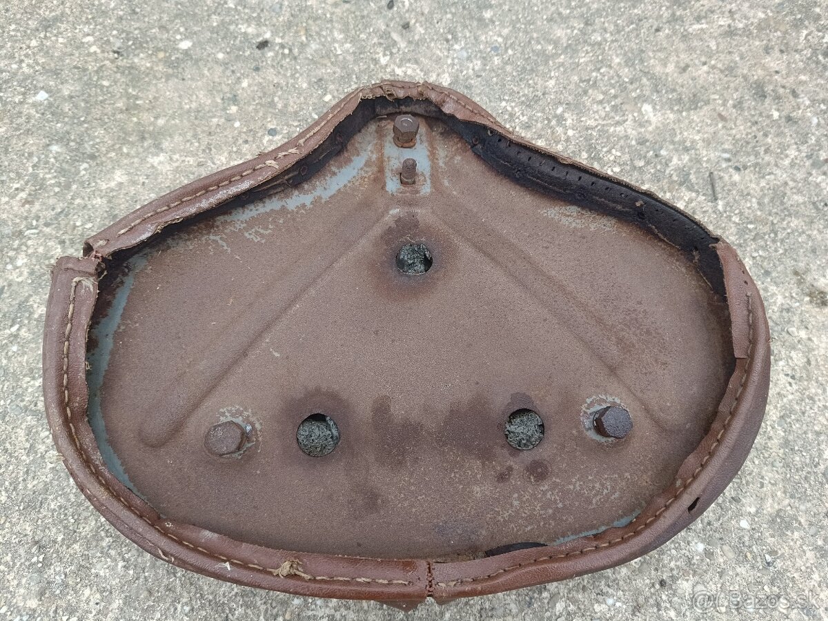 Sedlo Jawa perak / CZ 150C - 5