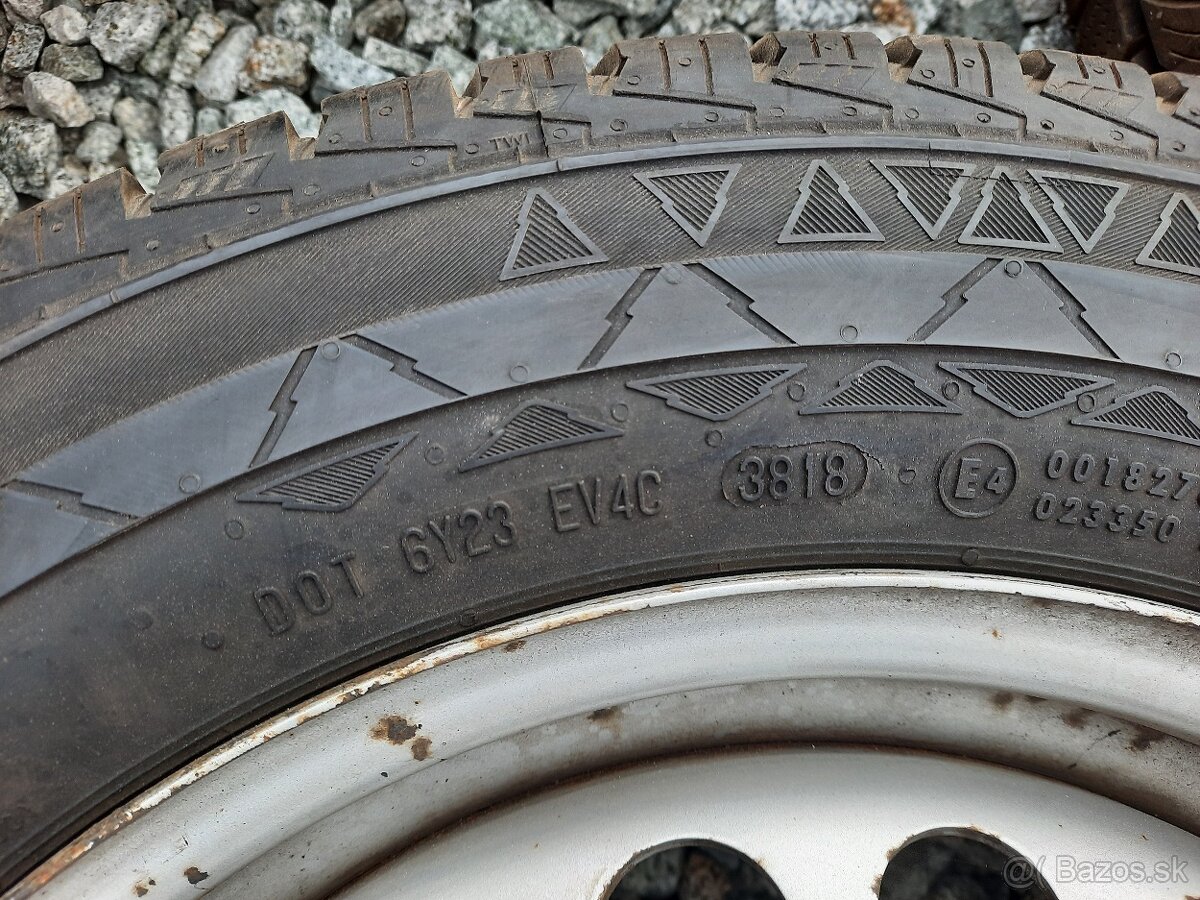 16" zimné kolesá na VW Transporter - 5