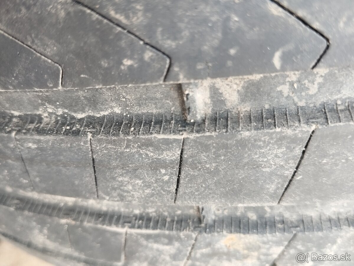 HANKOOK 225/55 R18 - letné - 5