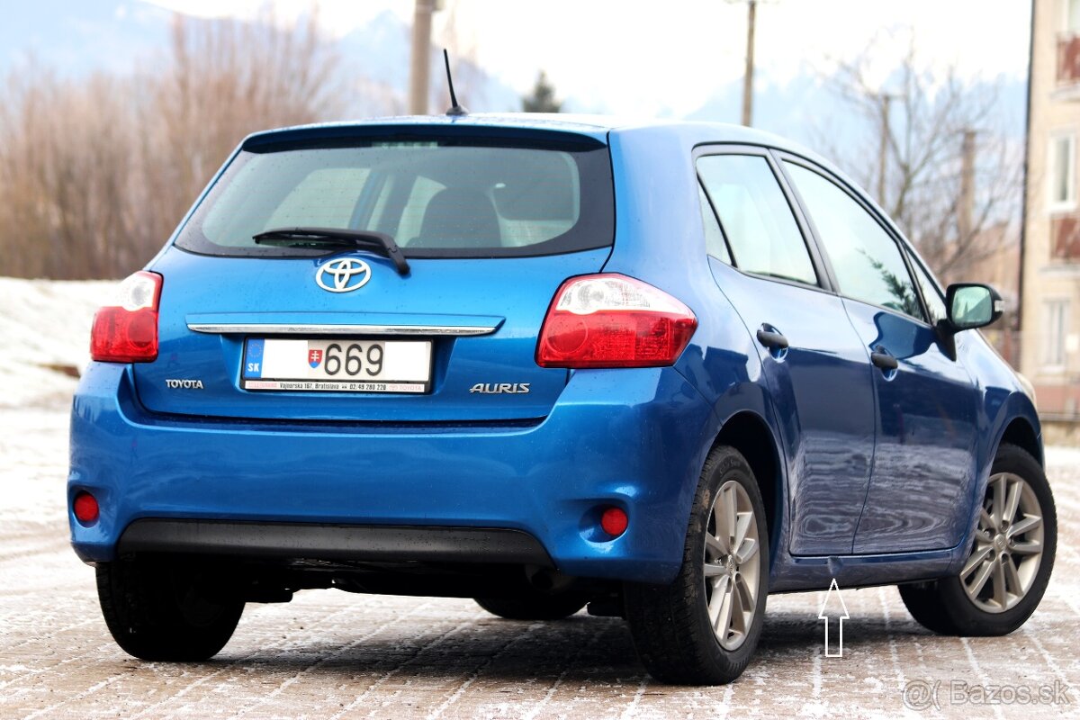 Toyota Auris 1,3i benzín - 5