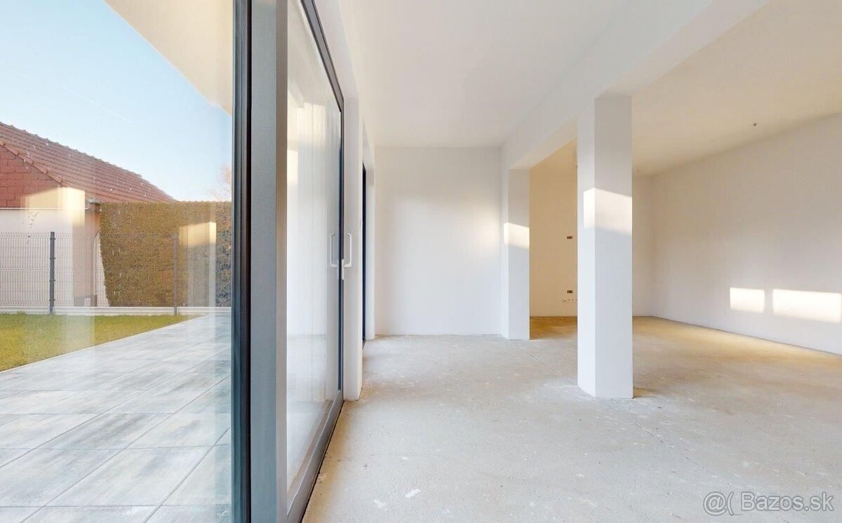 Moderný dvojpodlažný holodom 5i rodinného domu v Jarovciach - 5