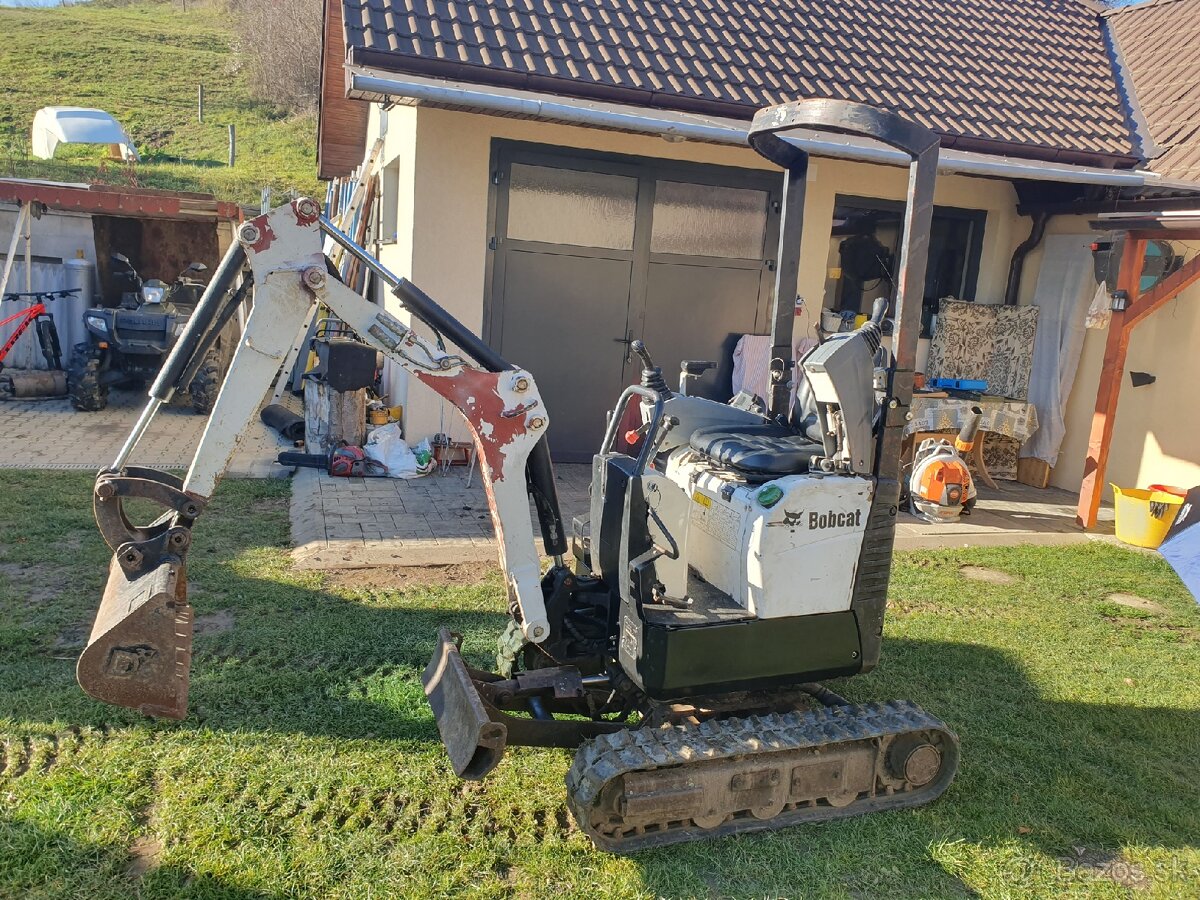 Bobcat e10 - 5