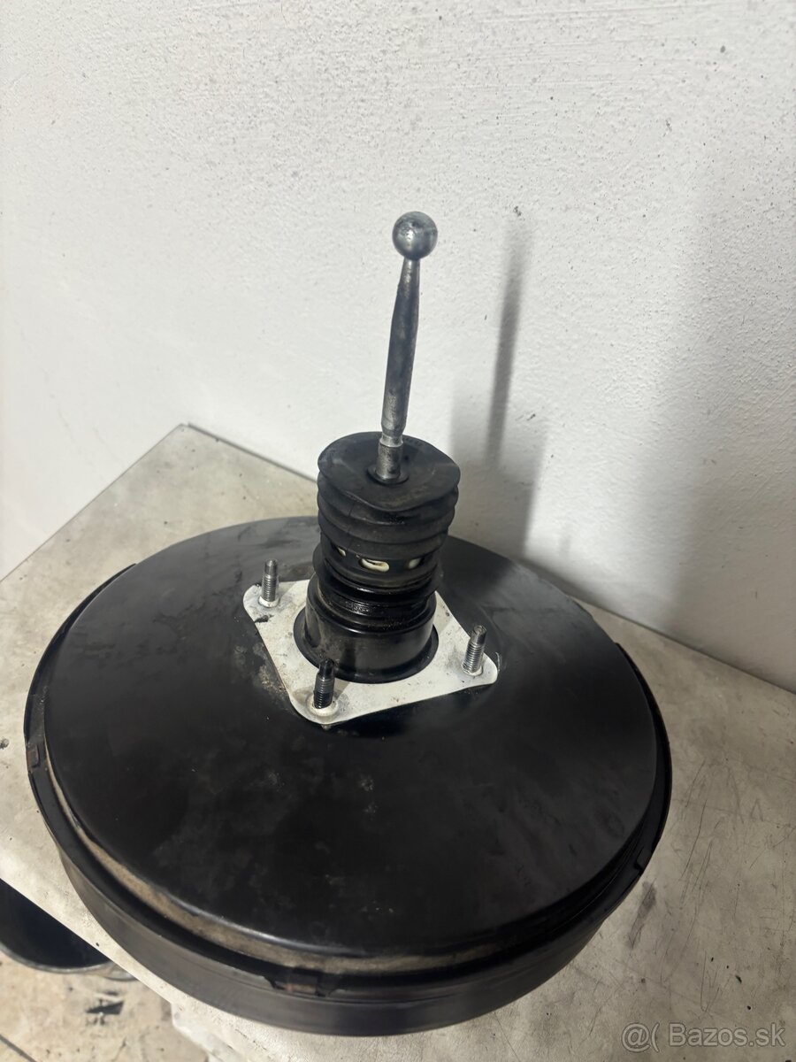 Rozpredaj veci z passatu B6 - 5