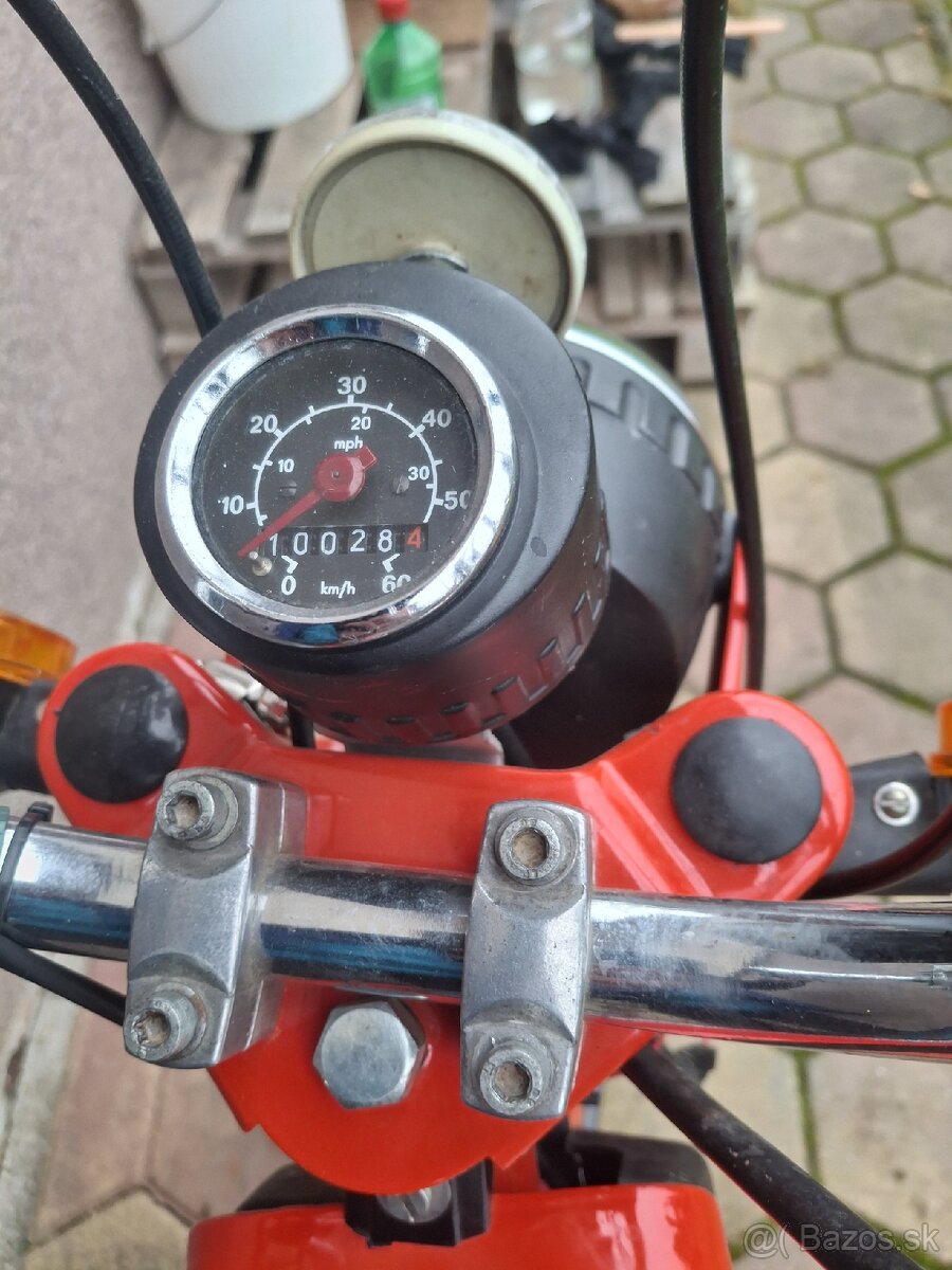 Babetta 210 . 121 LUX - 5