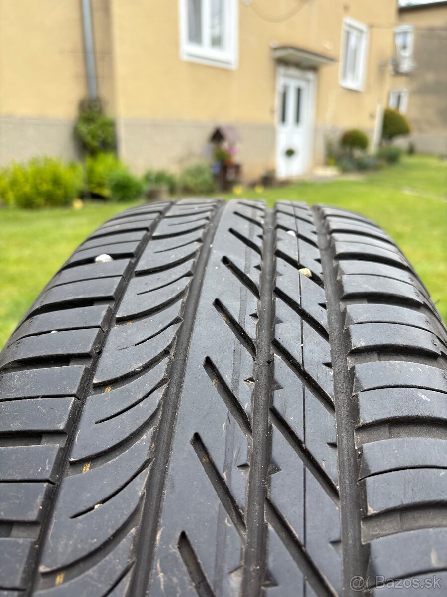 Goodyear Eagle F1 4x4 - Celoročné pneu